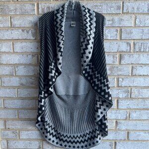 Alpaca Lael Sleeveless Black/Gray Geo Print Open Front Cardigan Sweater Size M